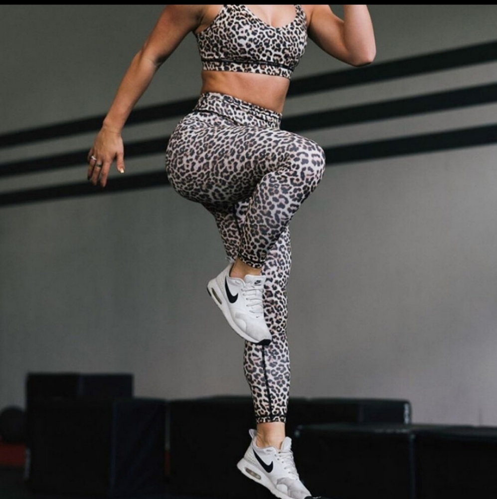 ZYIA ACTIVE LEOPARD BRILLIANT SCRUNCHIE HI RISE